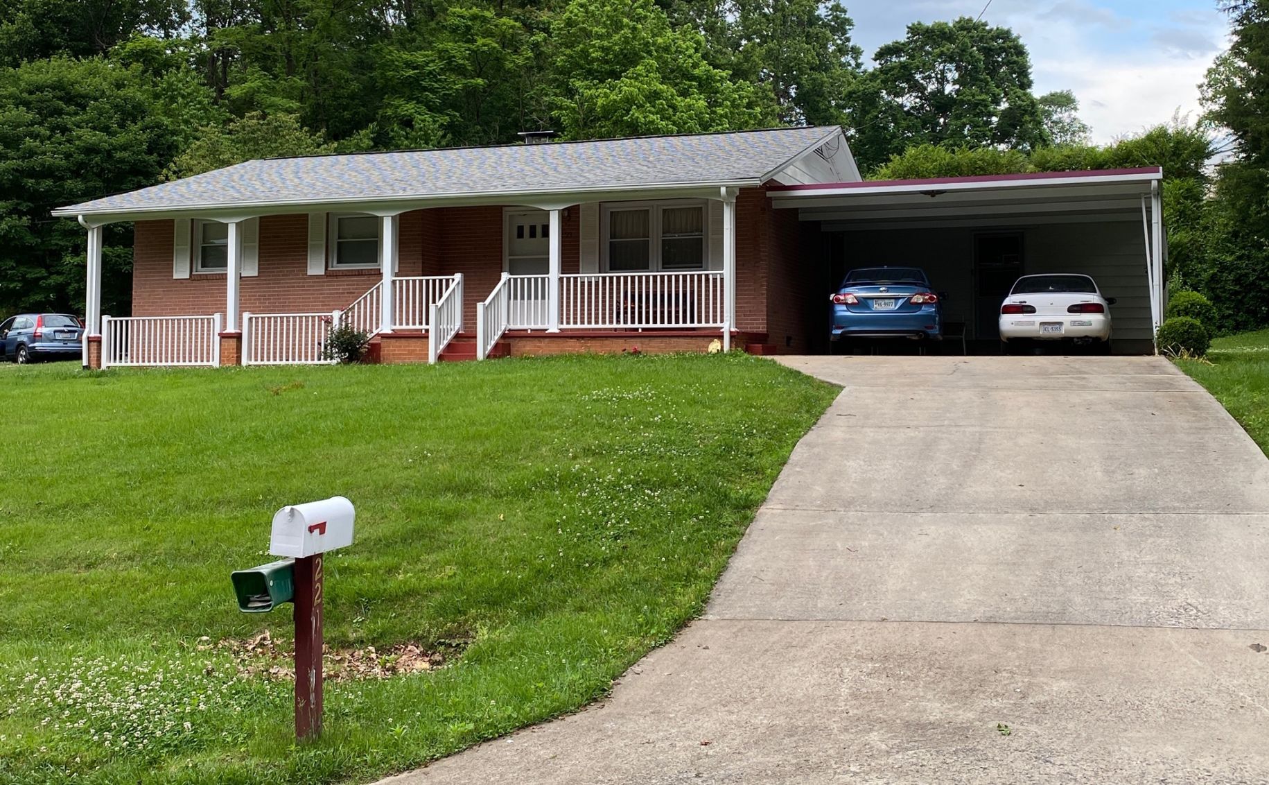 Three dead in house in Martinsville